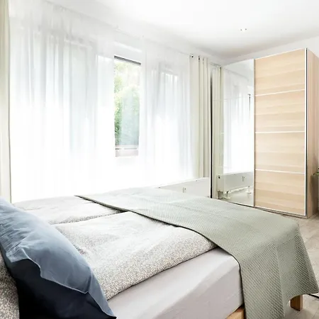 Apart4Me Scandi Apartment Geislingen Zentral Mit Parkplatz Geislingen an der Steige Exterior photo