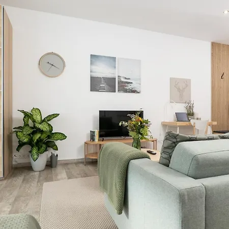Apart4Me Scandi Apartment Geislingen Zentral Mit Parkplatz Geislingen an der Steige Exterior photo